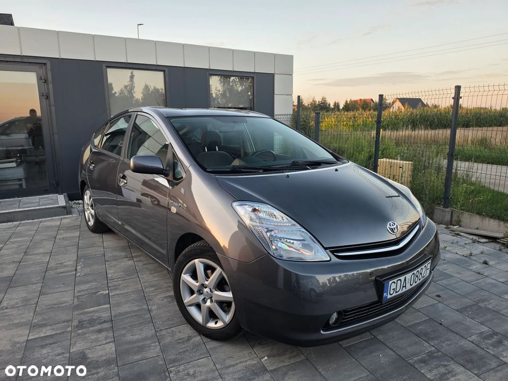 Toyota Prius - 10
