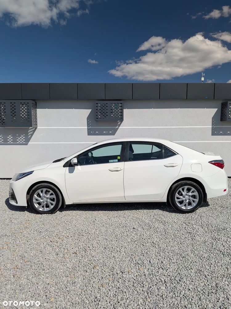 Toyota Corolla 1.6 Comfort - 9