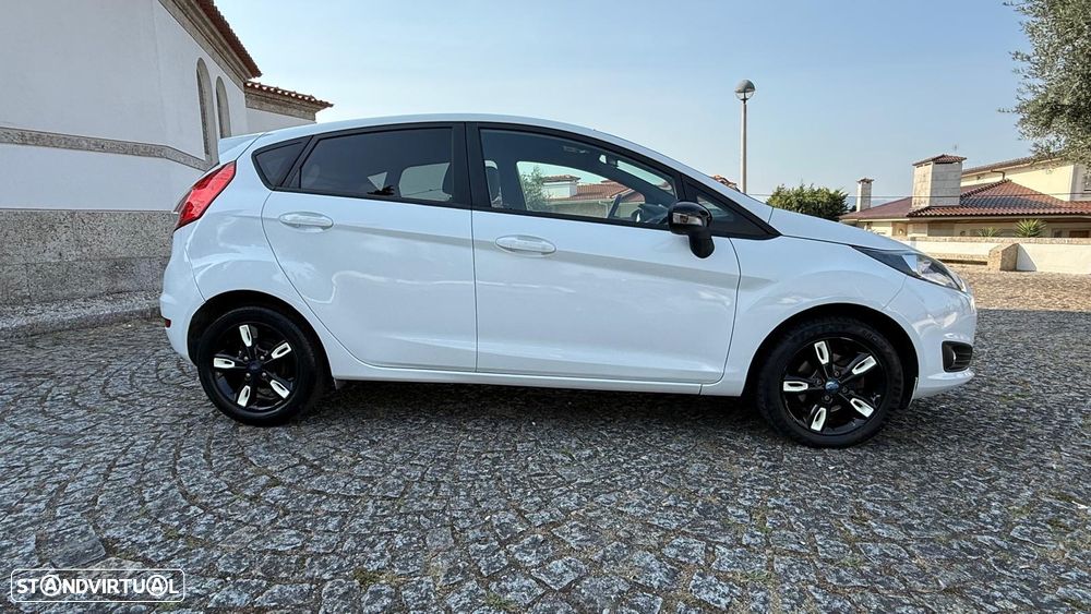 Ford Fiesta 1.0 T EcoBoost Titanium - 9