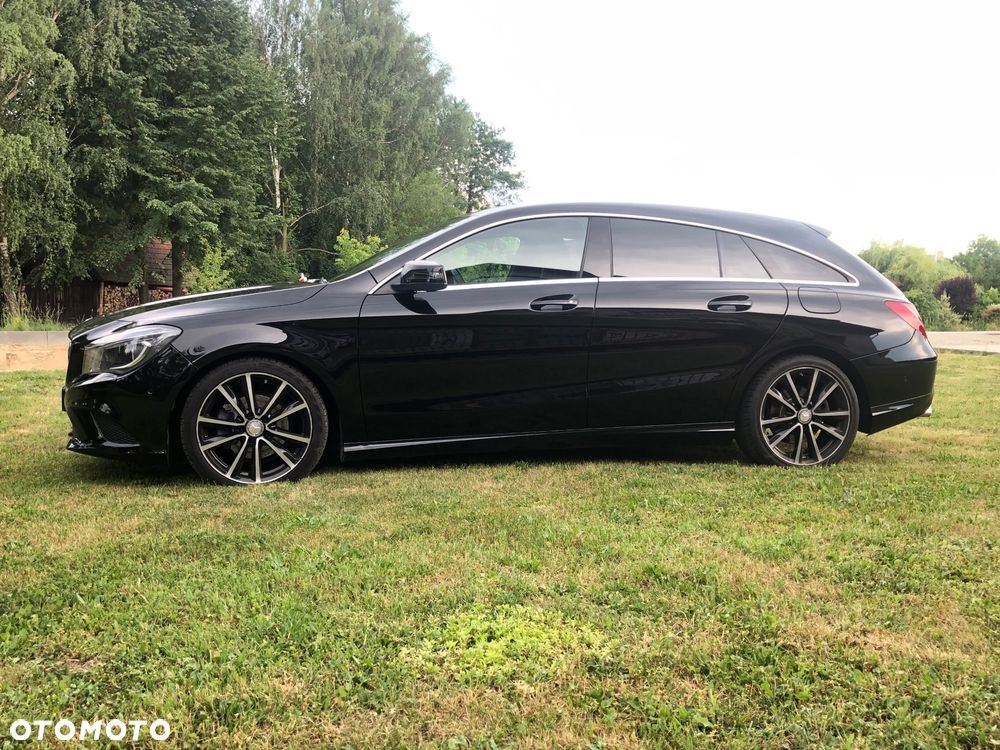 Mercedes-Benz CLA 180 7G-DCT Urban - 11