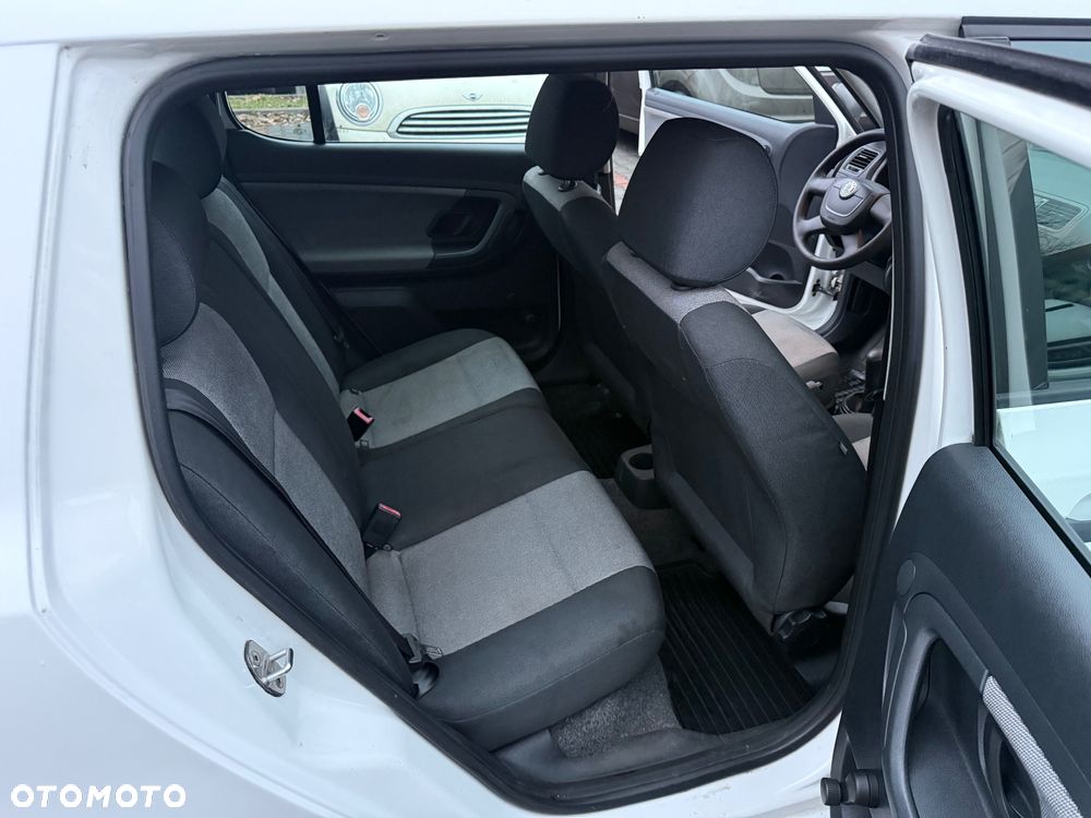 Skoda Fabia 1.2 12V Style - 10