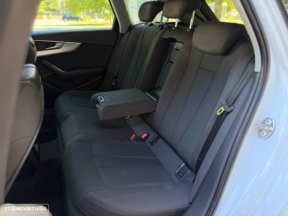 Audi A4 Avant - 26