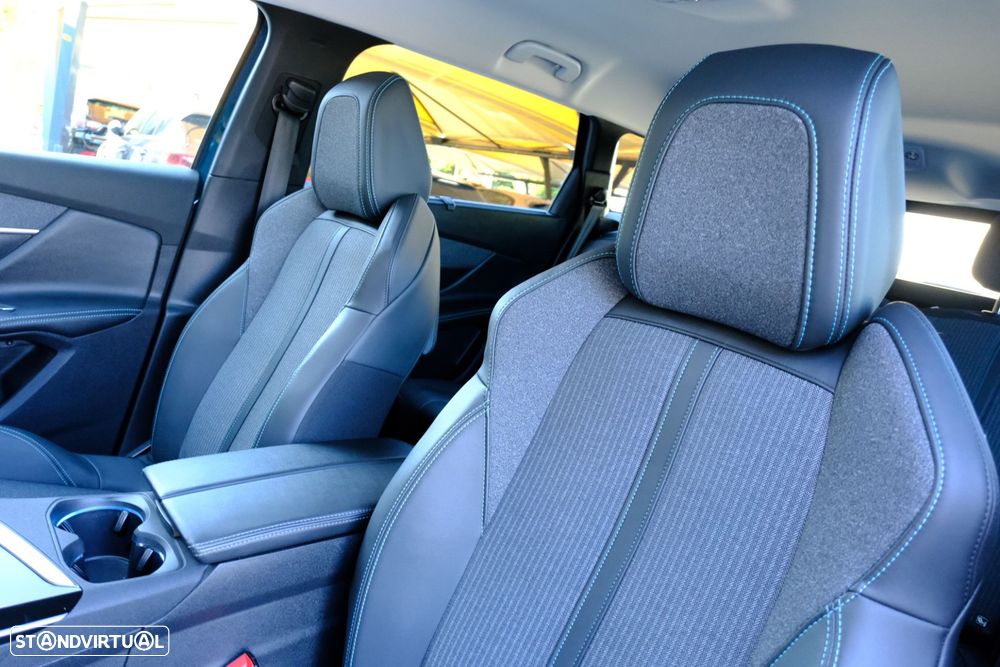 Peugeot 5008 1.2 PureTech Allure EAT8 - 9