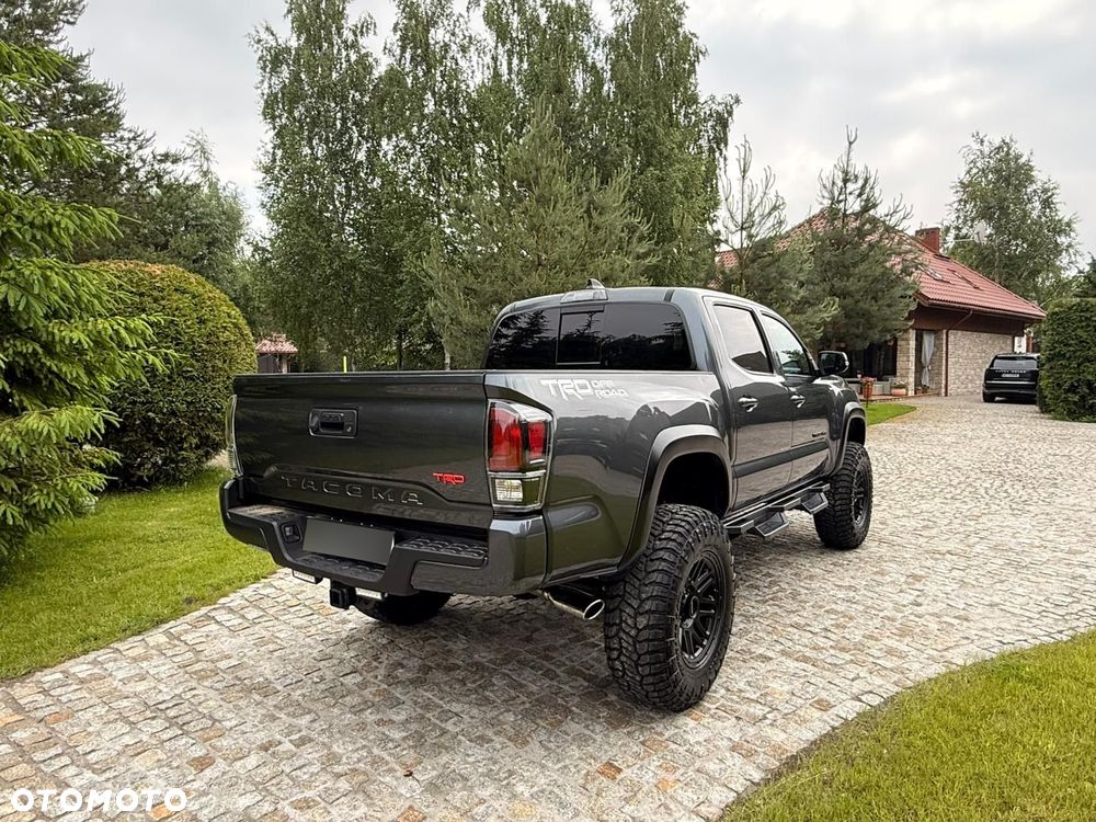 Toyota Tacoma - 5