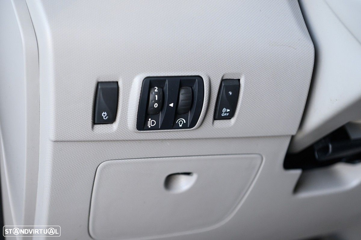 Renault Zoe (c/ Bateria) Life 40 - 28