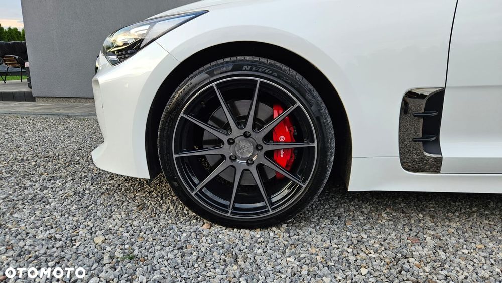 Kia Stinger 3.3 T-GDI AWD GT - 16