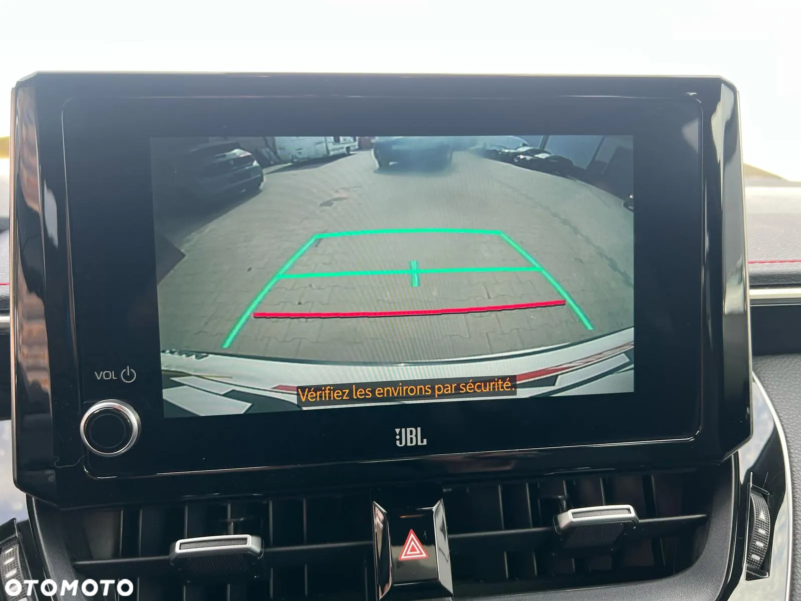 Toyota Corolla 2.0 Hybrid Lounge - 16