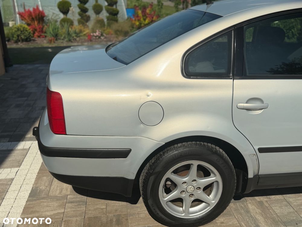 Volkswagen Passat 1.9 TDI CL - 22