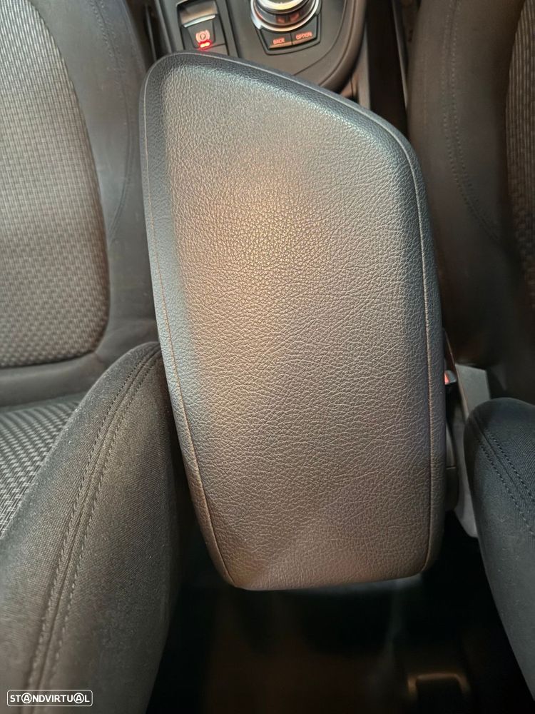 BMW X1 16 d sDrive Advantage - 36