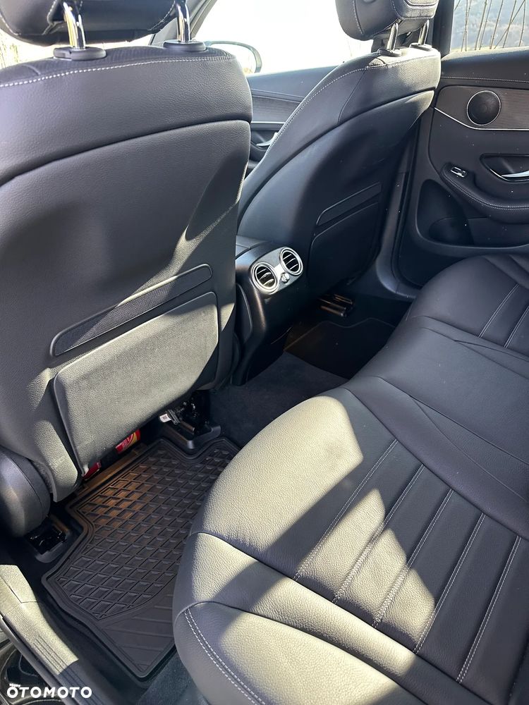 Mercedes-Benz GLC - 27