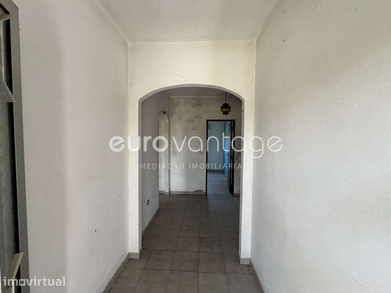 Moradia Térrea para Recuperação | Terreno de 2.000 m² | Valongo, Ourém - Grande imagem: 5/27