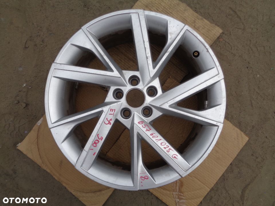 SKODA SCALA KAMIQ ALUFELGA 18 ET39 657601025G - 1