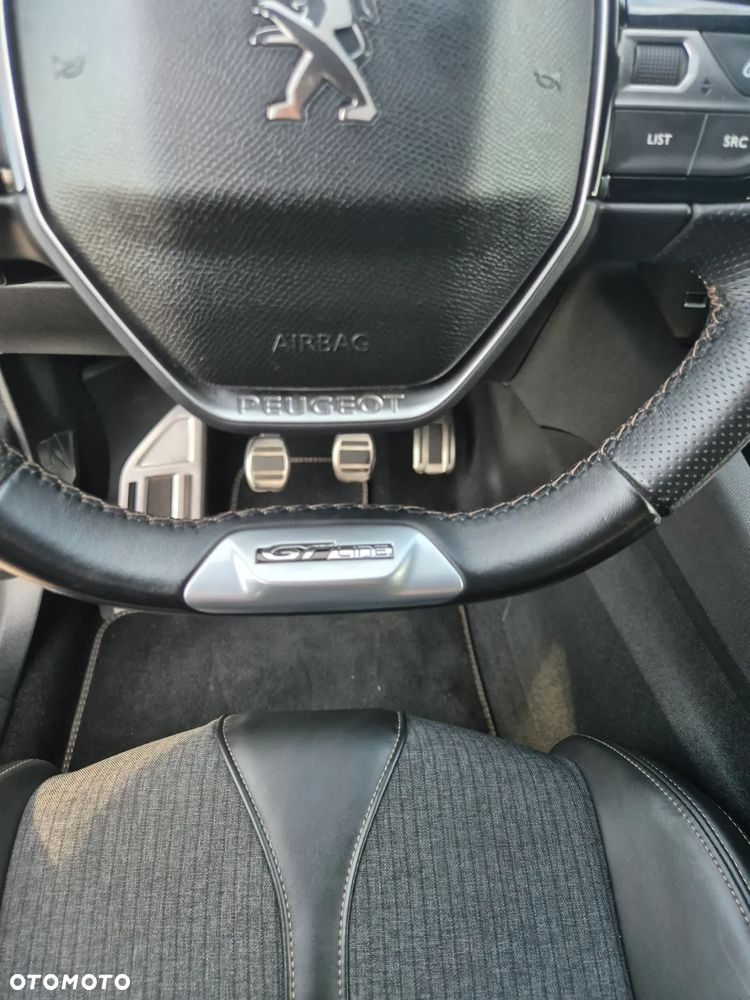 Peugeot 3008 1.2 PureTech GT S&S - 19