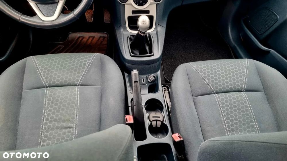 Ford Fiesta - 13