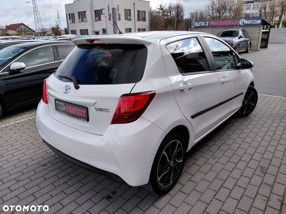Toyota Yaris - 8