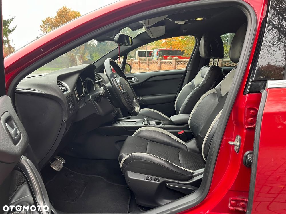 Citroën DS4 1.6 e-HDi SoChic MCP - 12