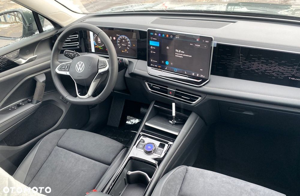 Volkswagen Tiguan - 11