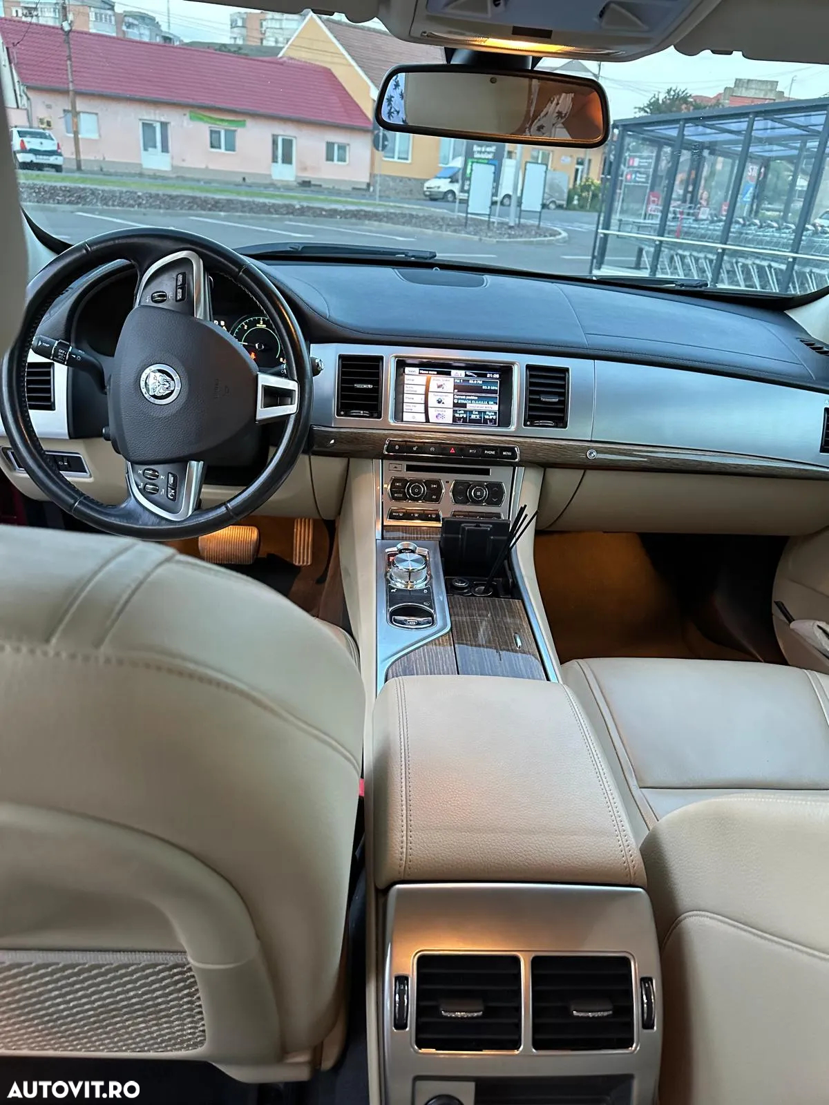 Jaguar XF 2.2 Diesel Sportbrake - 30