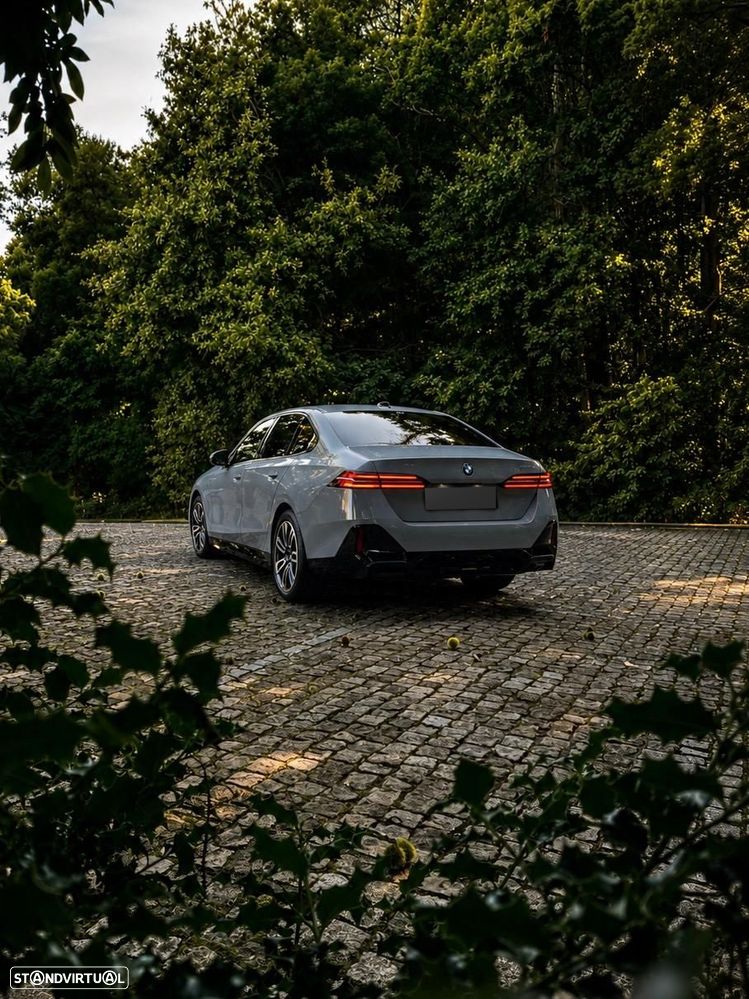 BMW 520 d Pack Desportivo M Pro - 38