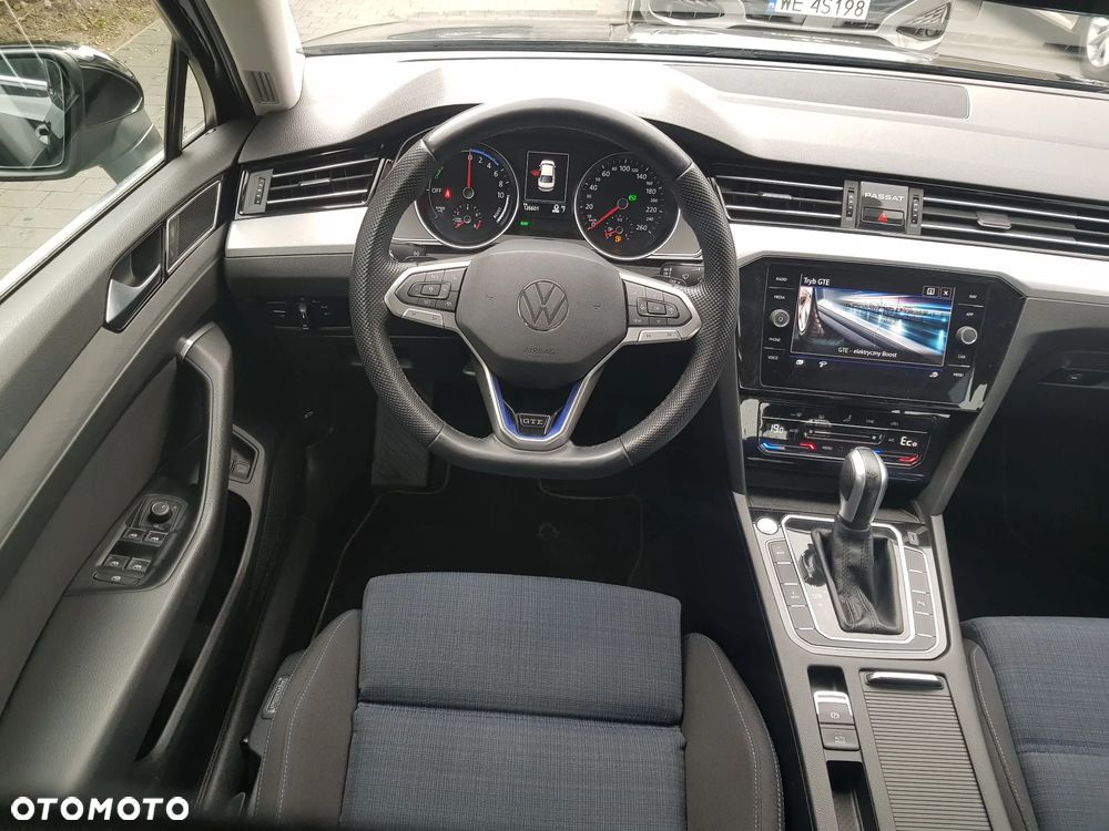Volkswagen Passat - 21