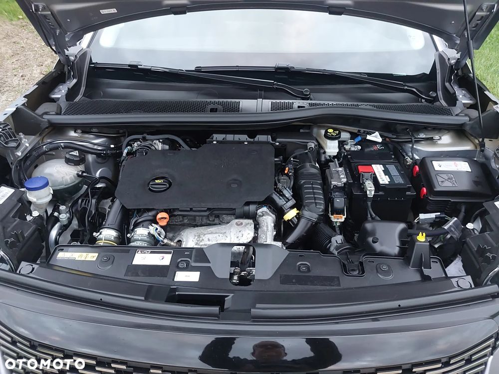 Peugeot 2008 BlueHDi 130 EAT8 Allure - 38