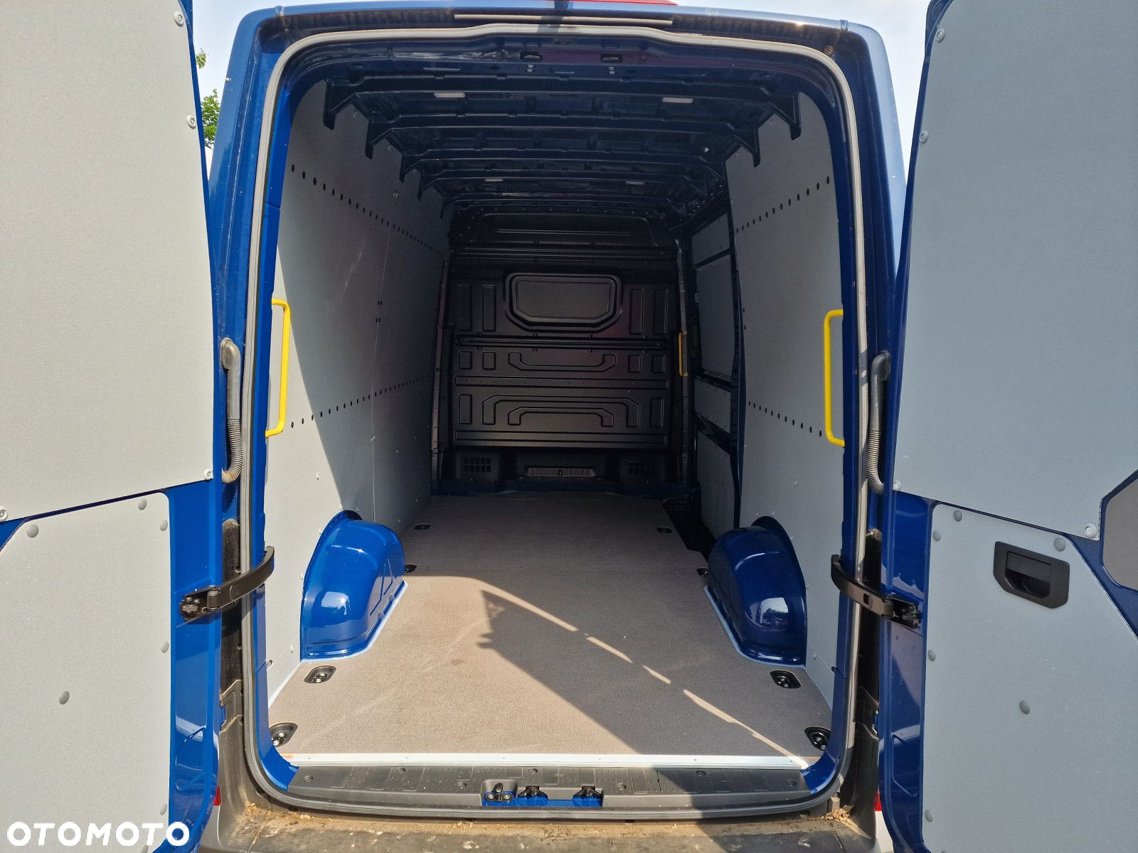 Volkswagen Crafter 2.0 TDI Automat ZABUDOWA - 8