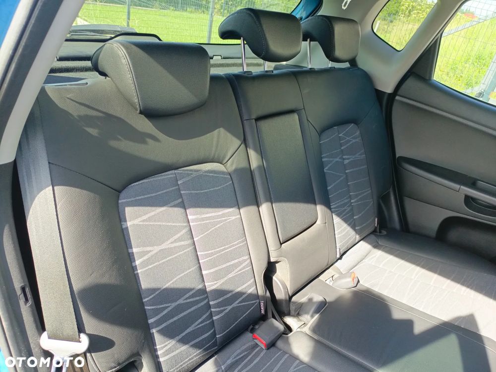 Kia Venga 1.6 L - 6
