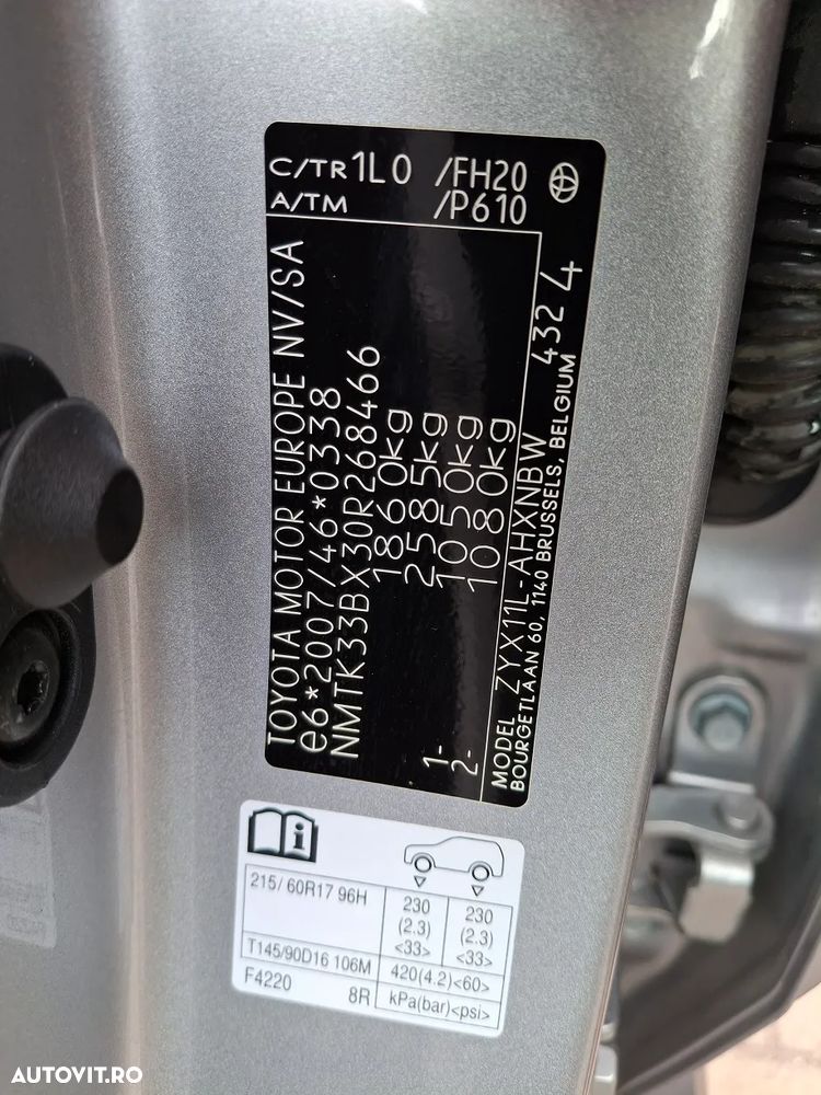 Toyota C-HR 1.8 HSD 122 CP 4x2 CVT Core - 23