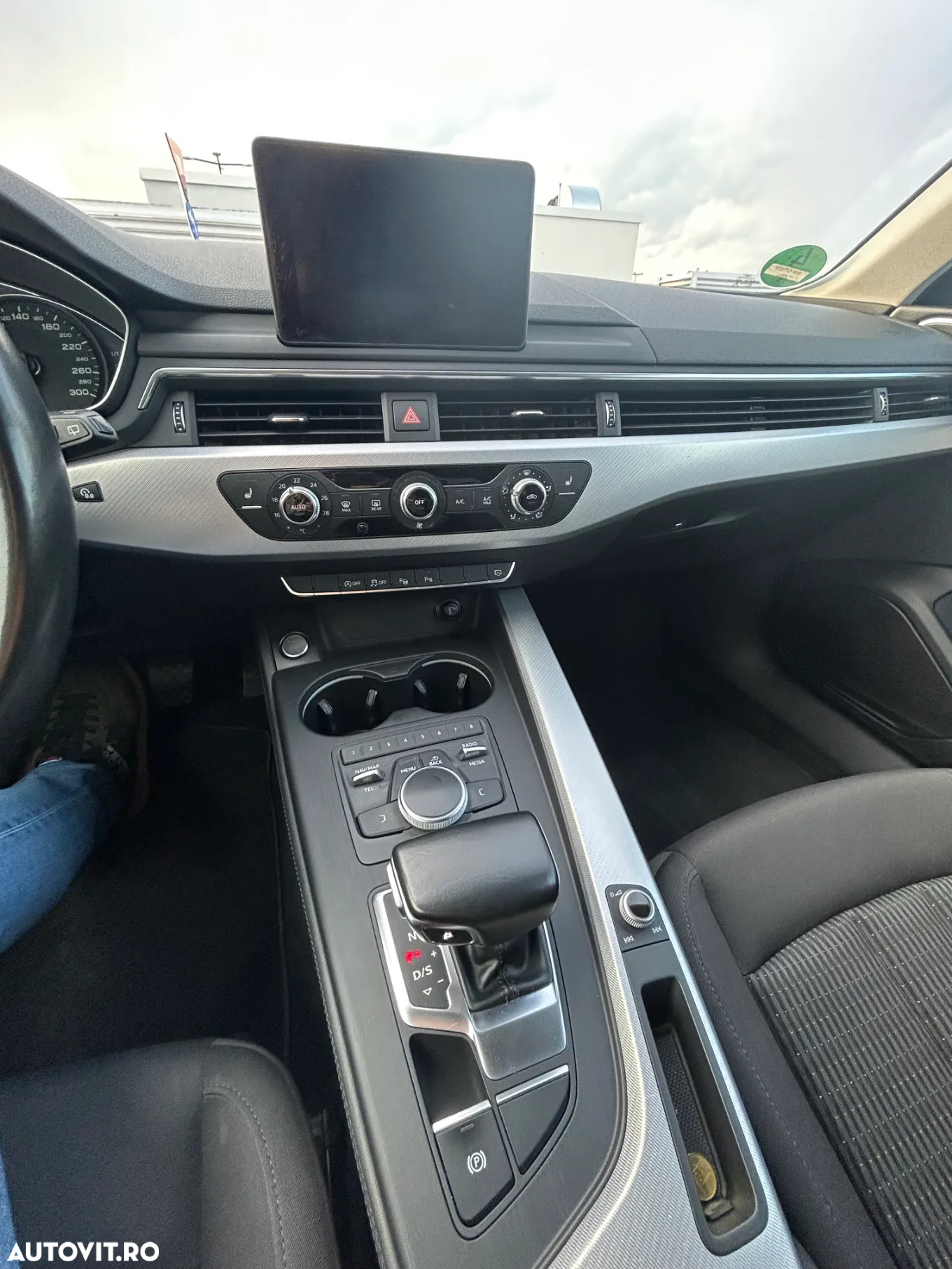 Audi A4 Avant 2.0 TDI S tronic - 10
