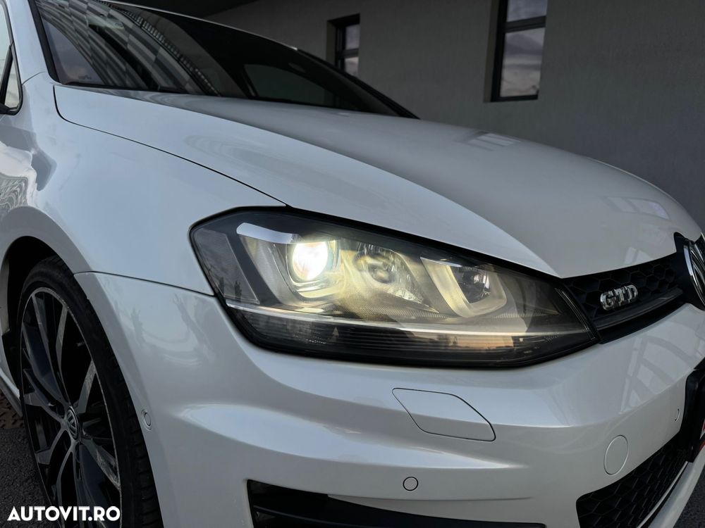 Volkswagen Golf 2.0 TDI DSG GTD - 27