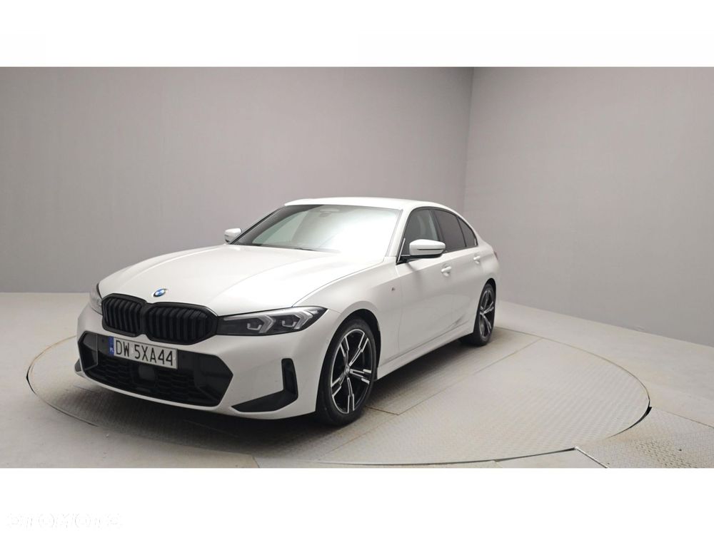 BMW Seria 3 320d xDrive M Sport - 8