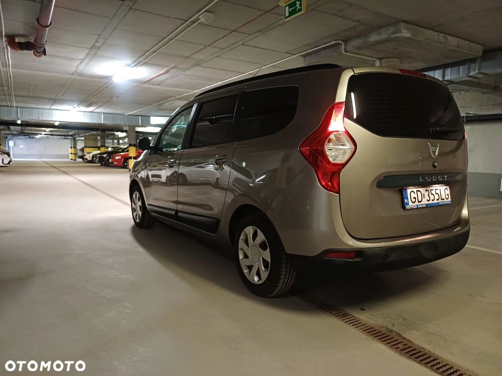 Dacia Lodgy 1.6 SCe Laureate S&S - 36