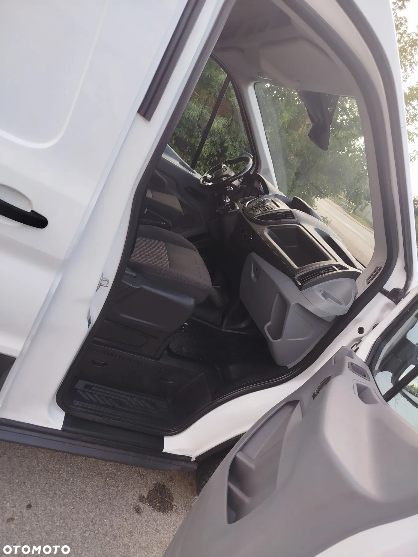 Ford Transit L2H2 ŚREDNIAK KLIMA 2.0TDCI - 28