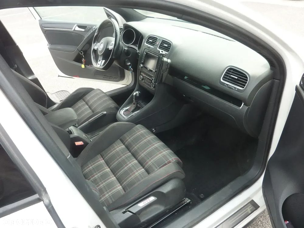 Volkswagen Golf 2.0 GTI DSG - 3