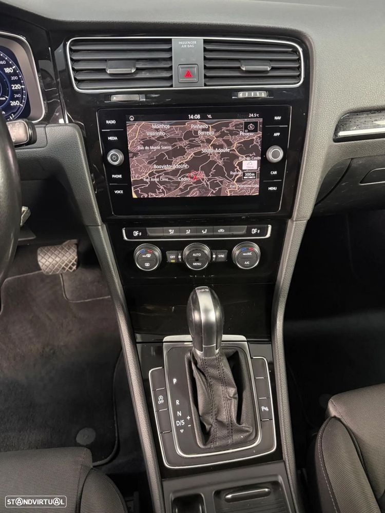 VW Golf 1.6 TDI Highline DSG - 10