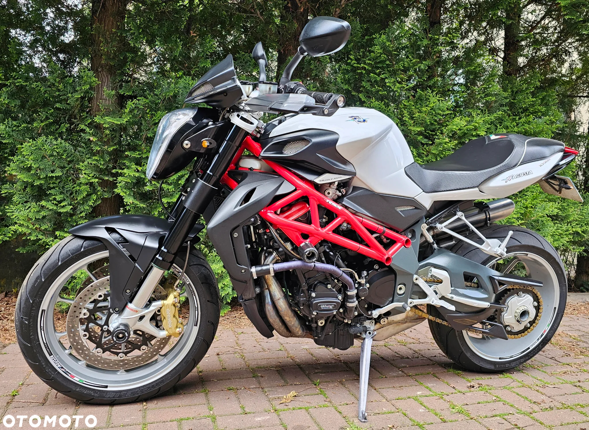 MV AGUSTA Brutale - 16