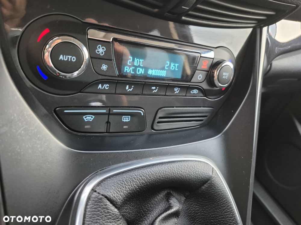 Ford Kuga - 26