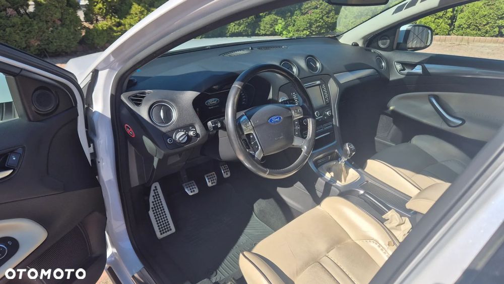 Ford Mondeo 1.6 T Titanium - 11