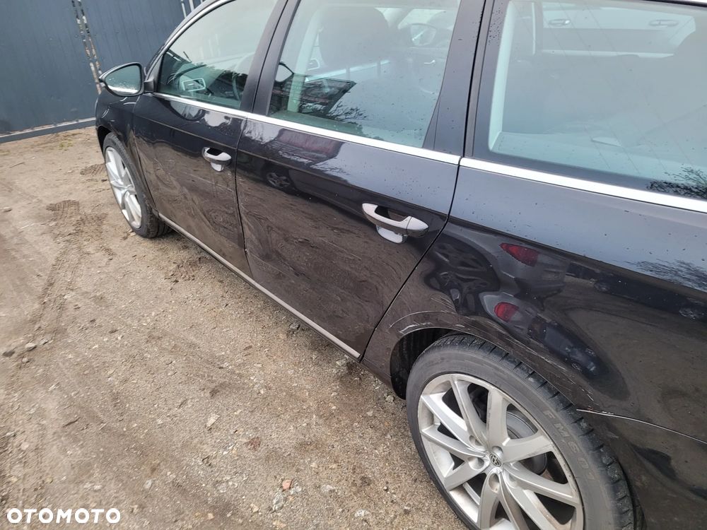 Volkswagen Passat 1.6 TDI Comfortline - 4
