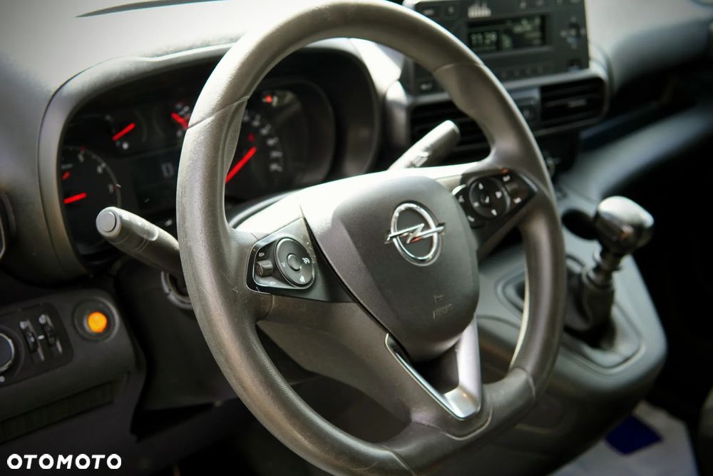 Opel Combo Van 1.2 Enjoy 110KM 4d Long - 32