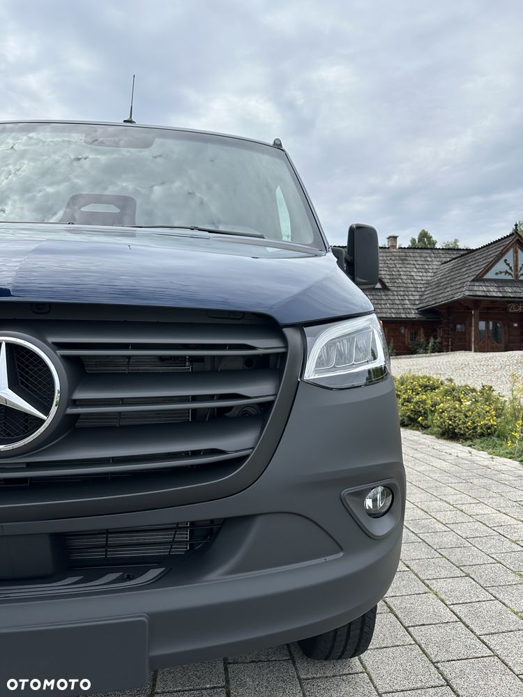 Mercedes-Benz Sprinter - 4