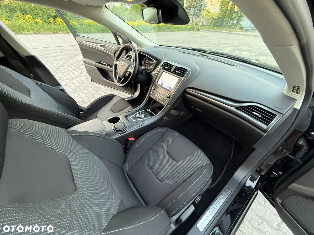 Ford Mondeo - 31