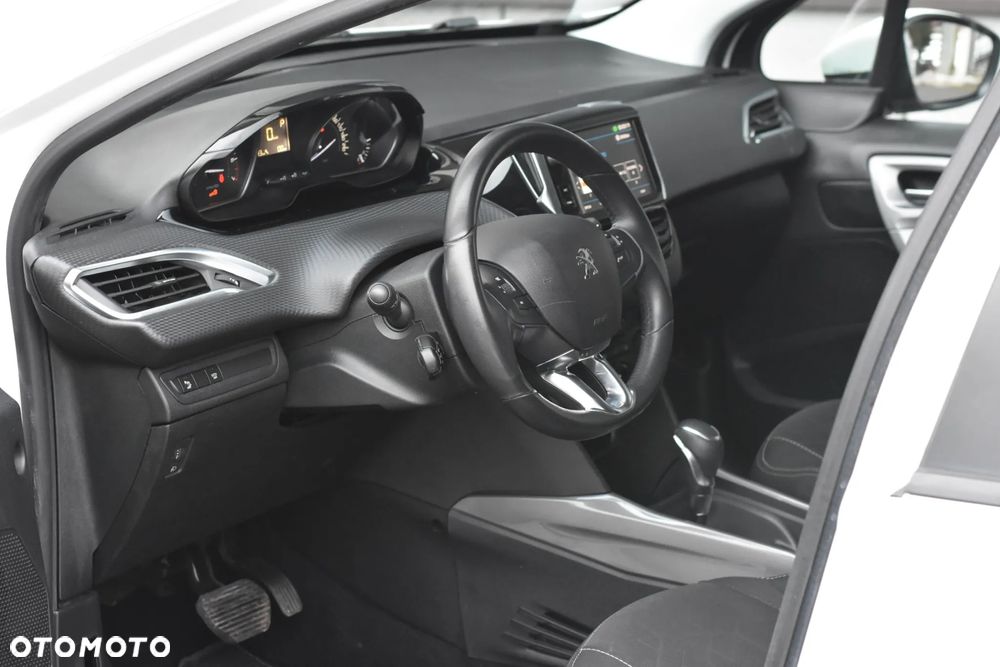 Peugeot 2008 PureTech 110 Stop&Start EAT6 Crossway - 5