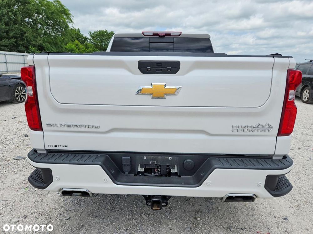 Chevrolet Silverado - 5