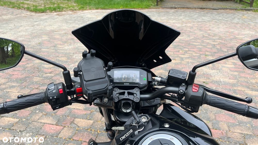 Suzuki GSX - 7