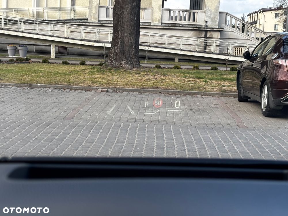 Toyota Corolla 2.0 Hybrid Executive - 11