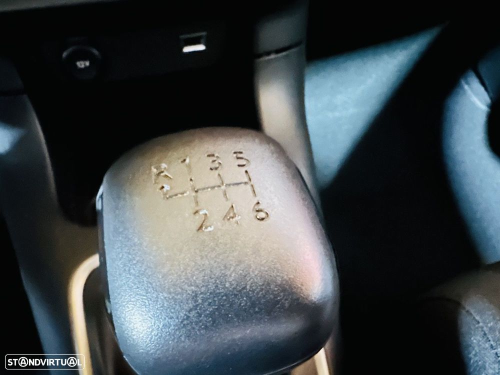 Citroën C3 1.2 PureTech Shine - 22