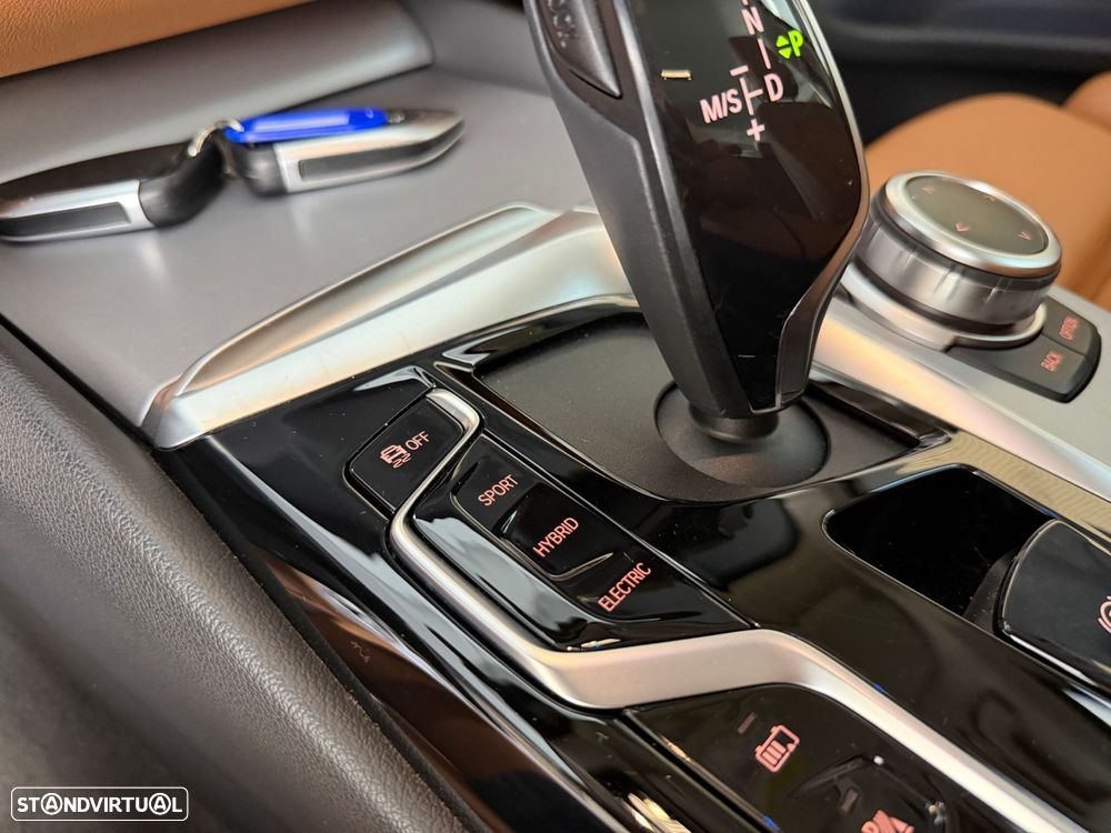 BMW 520 e Aut. Luxury Line - 21
