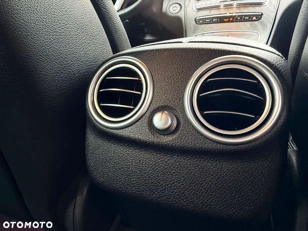 Mercedes-Benz Klasa C 180 d 9G-TRONIC - 19