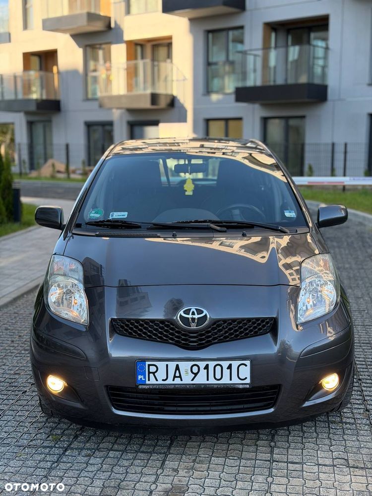 Toyota Yaris 1.33 Prestige - 2